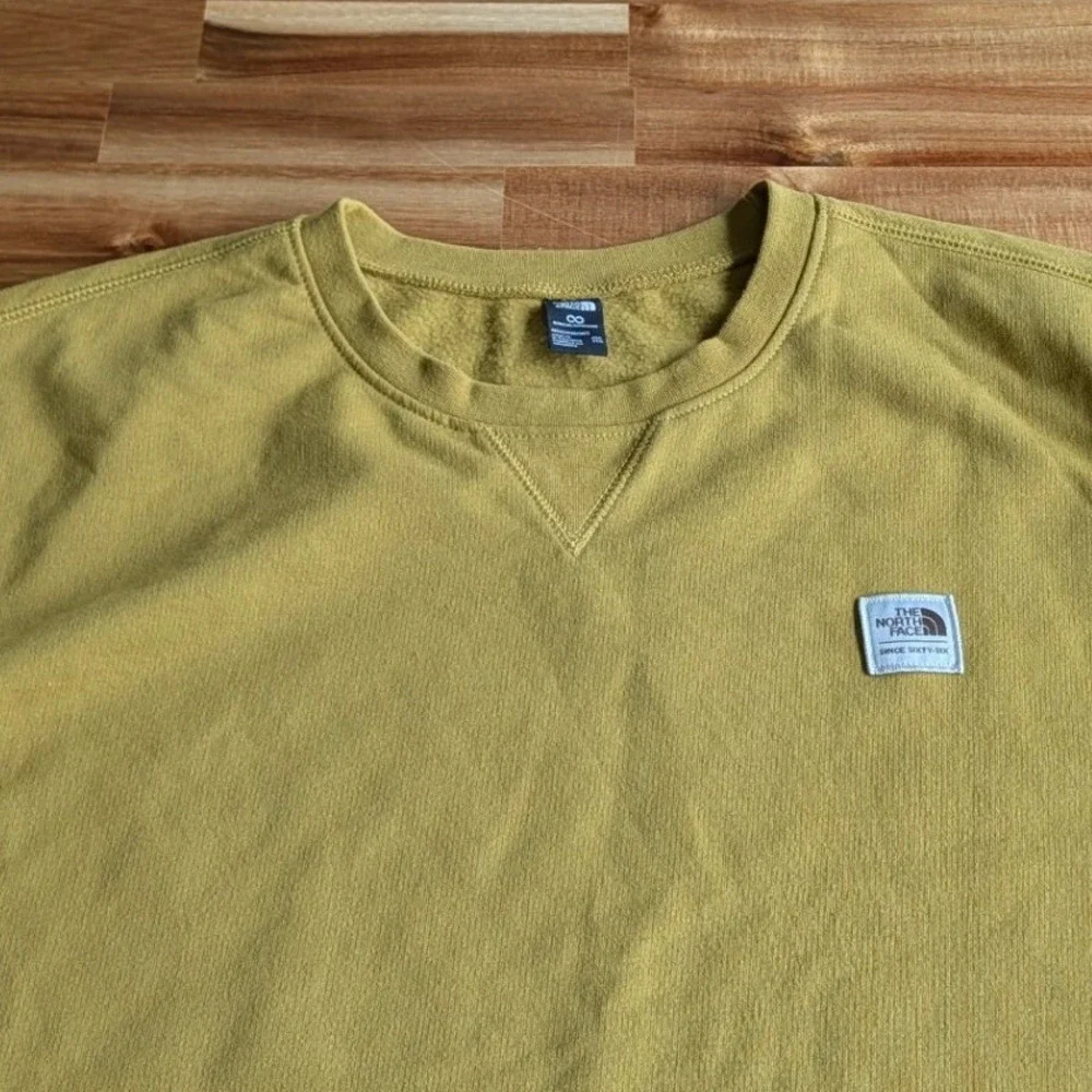 The North Face Mens‎ Heritage Patch Crewneck Sweatshirt Yellow XXL